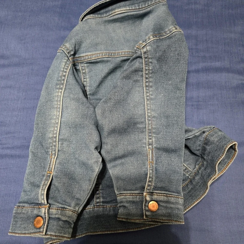 Wrangler Denim Jacket Kids 4T Blue Button Front Pockets Classic Jean Fall Casual